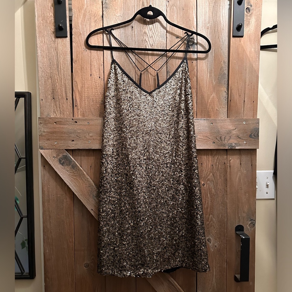 A&F gold on black sequin mini sz M